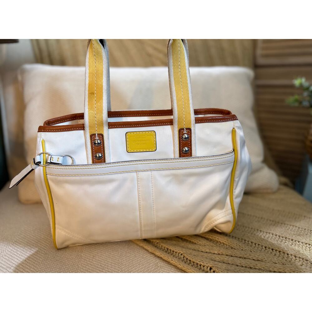 Coach Hamptons Weekend Tote White Yellow Shoulder Bag 10662